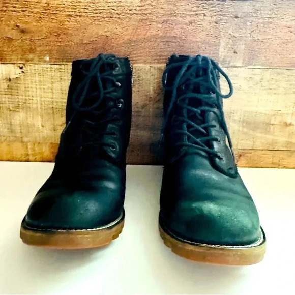 Kodiak Black Ankle Boots - Picture 2 of 5